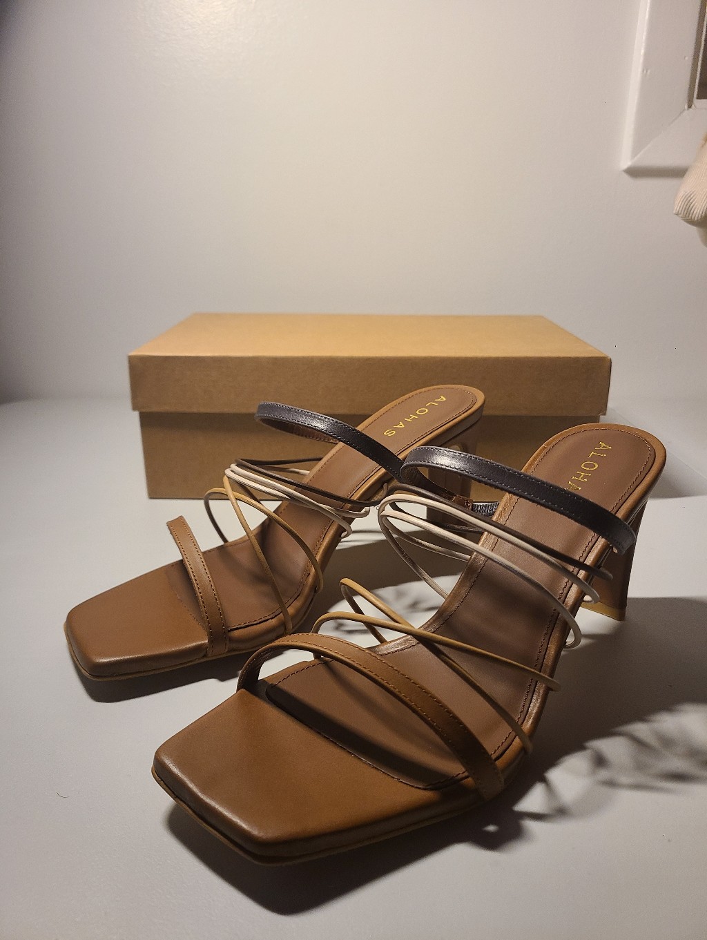 Alohas Sunbeam Vintage Heels Womens Size 8.5 (39)